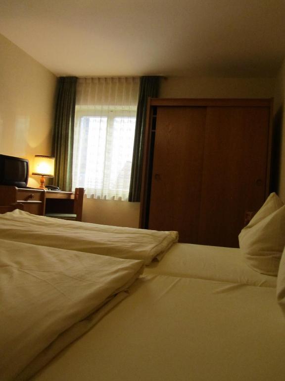 فولفراتسهاوزن Hotel Gasthof Humplbrau الغرفة الصورة