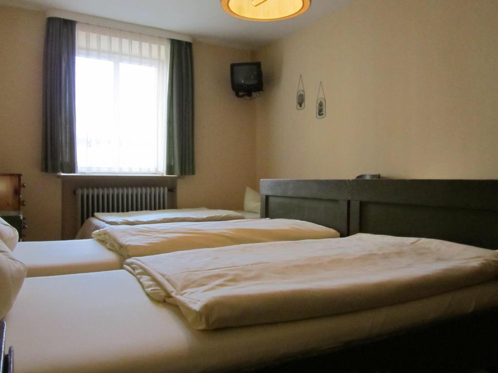 فولفراتسهاوزن Hotel Gasthof Humplbrau الغرفة الصورة